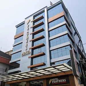3* Hotel Feathers