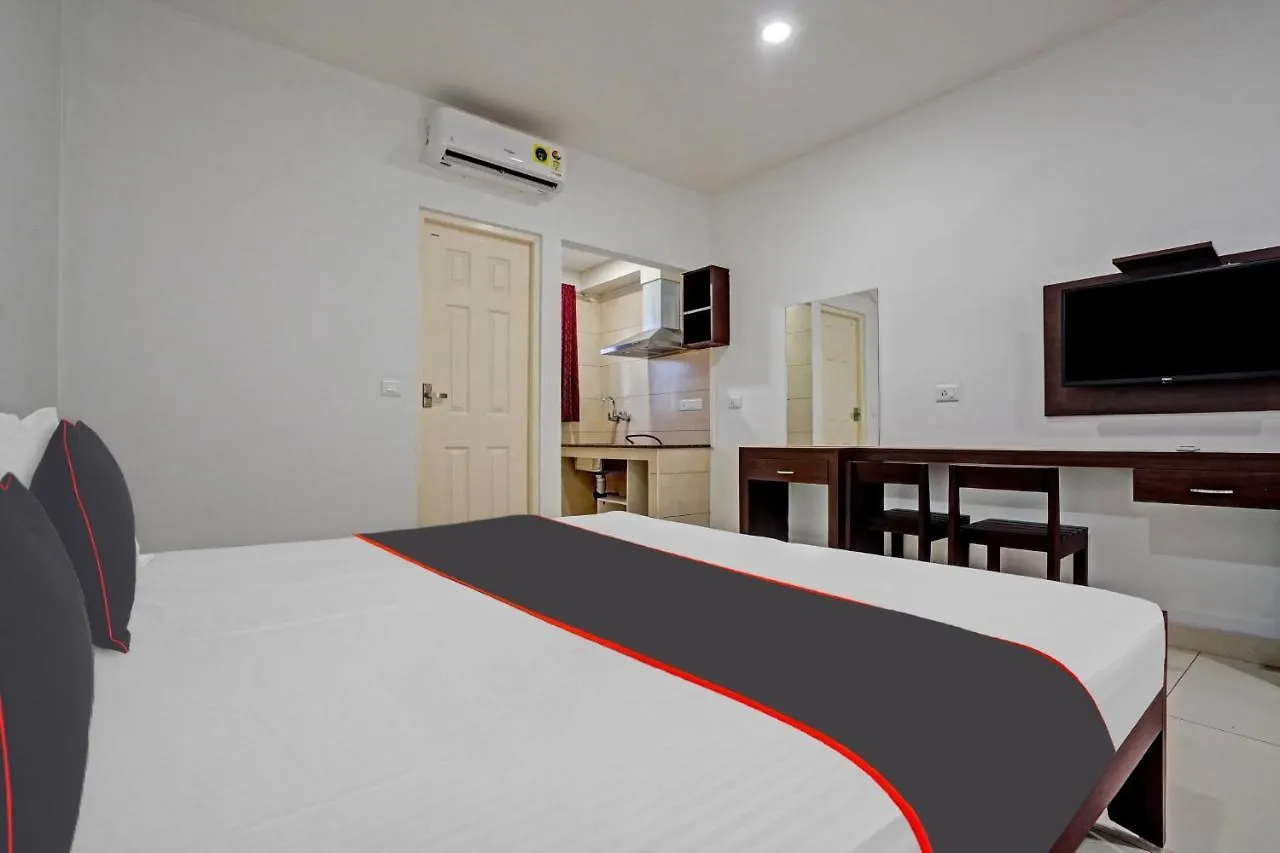 Collection O White House Pearl Kochi